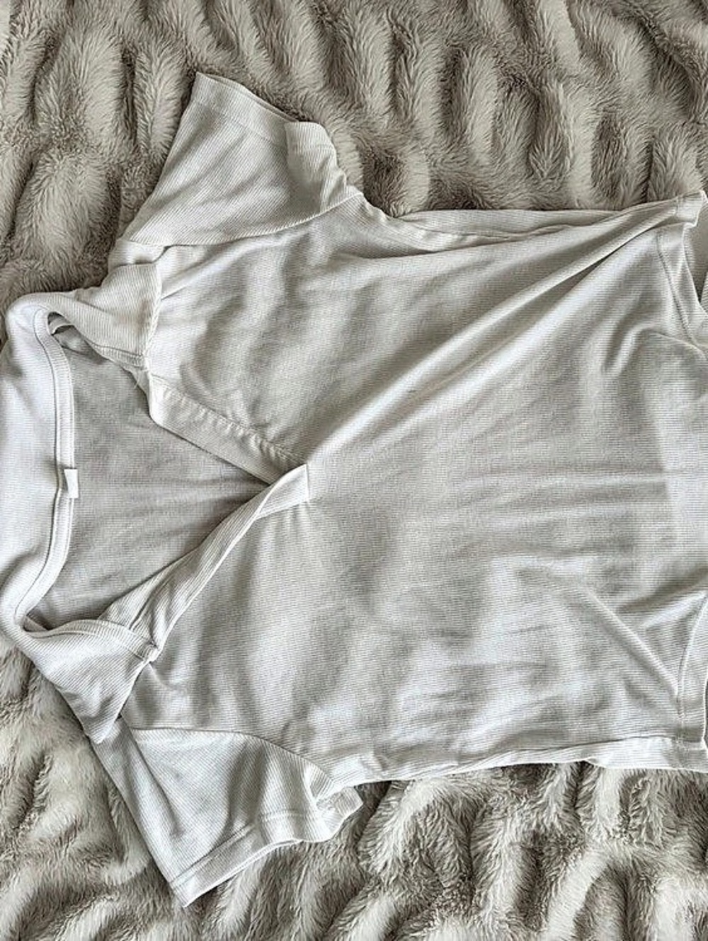 Short Sleeve collared Athletic Top in White Size Medium